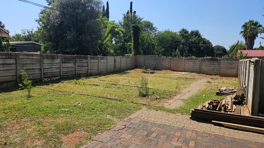 8 Bedroom Property for Sale in Irene Park North West